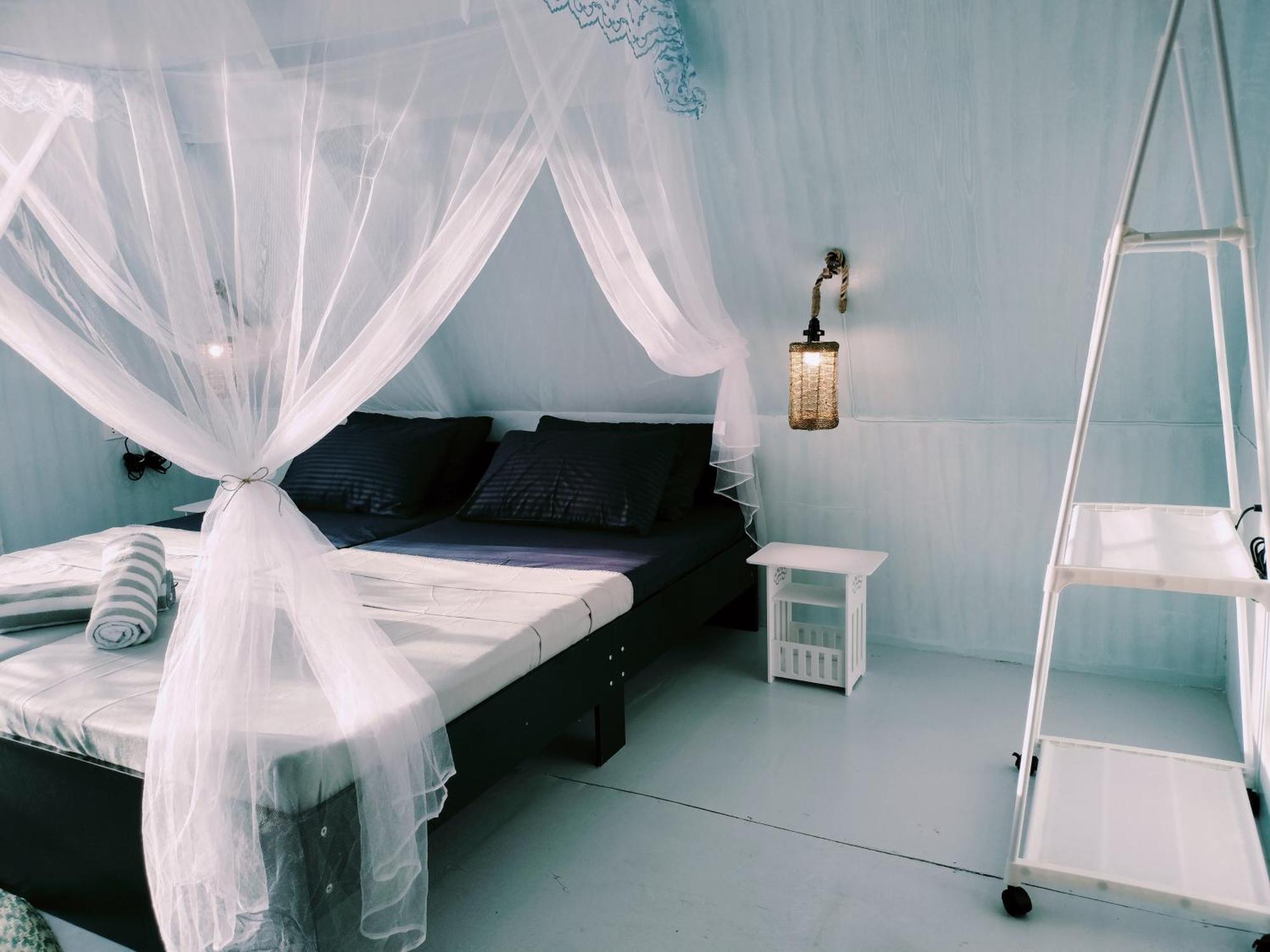 Riu Del Mar Hostel Dauis Eksteriør bilde