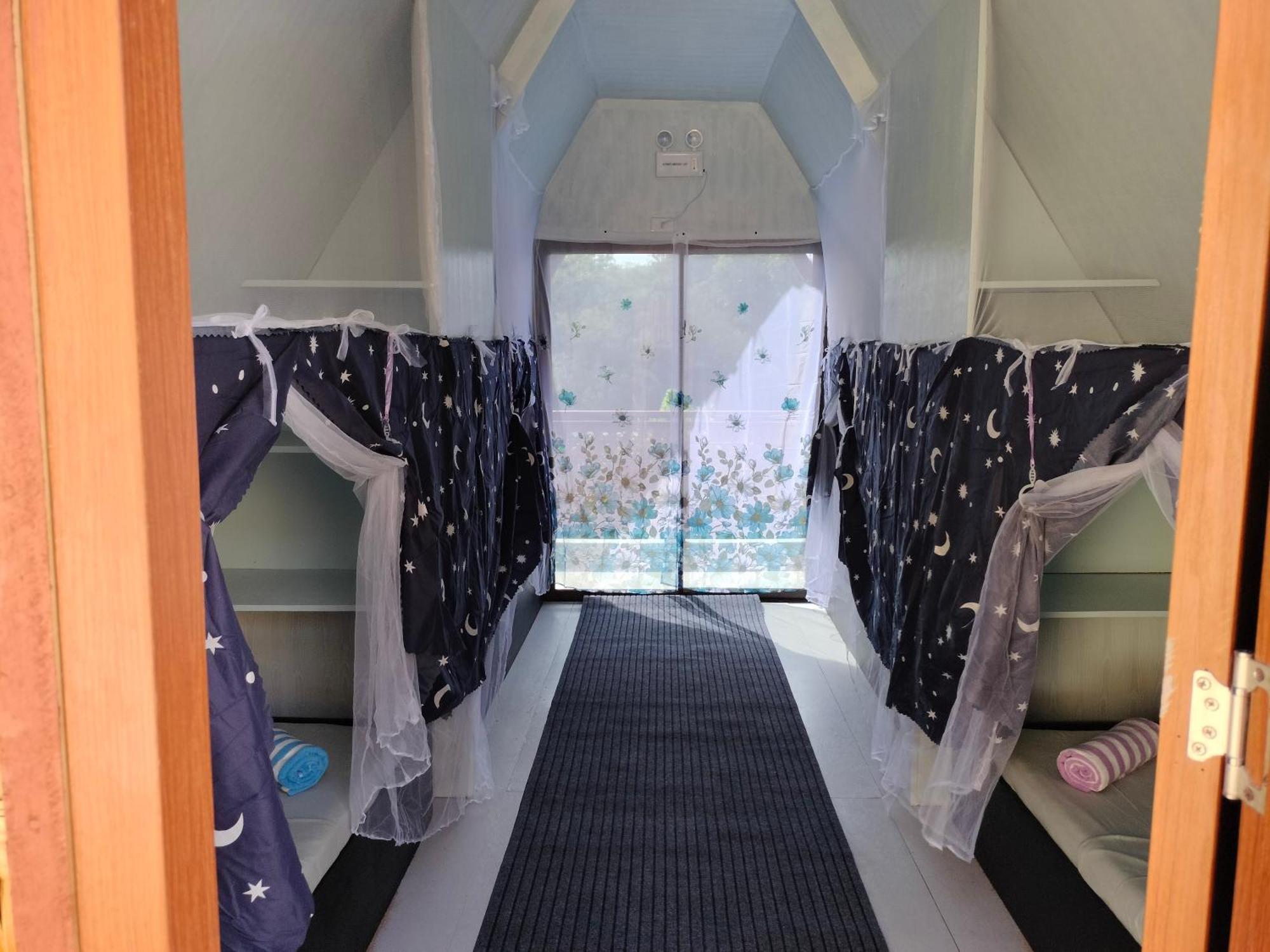Riu Del Mar Hostel Dauis Eksteriør bilde